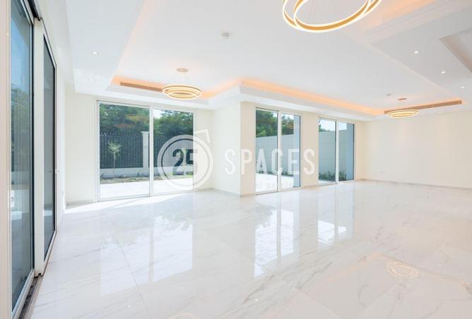 52364211 - Property Image 2