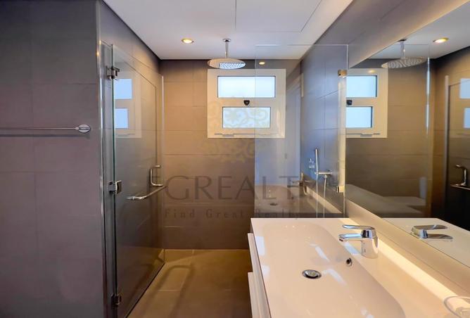 57033793 - Property Image 3