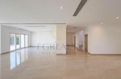 Compound - 4 Bedrooms - 6 Bathrooms for rent in West Bay Tower - West Bay - West Bay - Doha