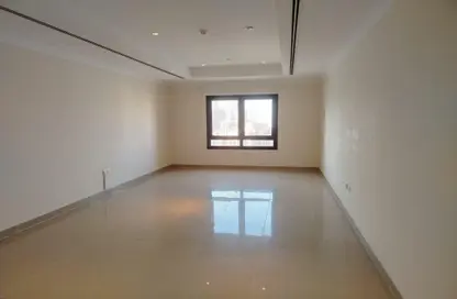 Apartment - Studio - 1 Bathroom for rent in Tower 28 - Porto Arabia - The Pearl Island - Doha Apartment - Studio - 1 Bathroom for rent in Tower 28 - Porto Arabia - The Pearl Island - Doha