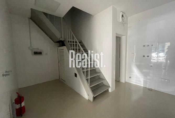 1002457 - Property Image 3