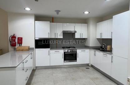 Apartment - 1 - 2 for rent in Lusail Marina Heights - Marina District - Lusail
