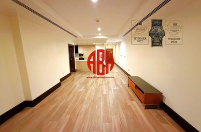 Apartment - 1 Bedroom - 2 Bathrooms for rent in Viva West - Viva Bahriyah - The Pearl Island - Doha