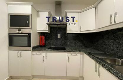 Apartment - 1 Bedroom - 2 Bathrooms for rent in Beverly Hills Tower - West Bay - West Bay - Doha Apartment - 1 Bedroom - 2 Bathrooms for rent in Beverly Hills Tower - West Bay - West Bay - Doha
