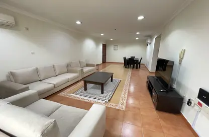 شقة - 2 غرف نوم - 2 حمامات للايجار في برج الرفاعة - سلاطة القديمة - سلاطة - الدوحة