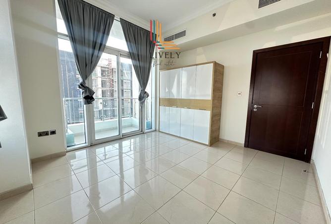 1001827 - Property Image 2