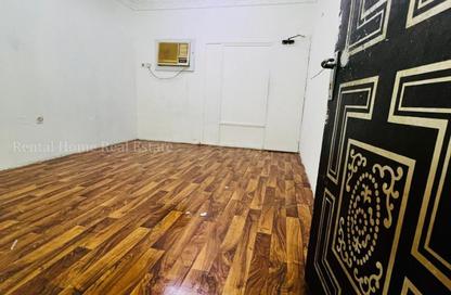 Apartment - Studio - 1 Bathroom for rent in Najma Street - Najma - Doha