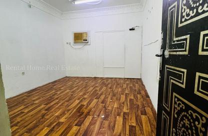 Apartment - Studio - 1 Bathroom for rent in Najma Street - Najma - Doha