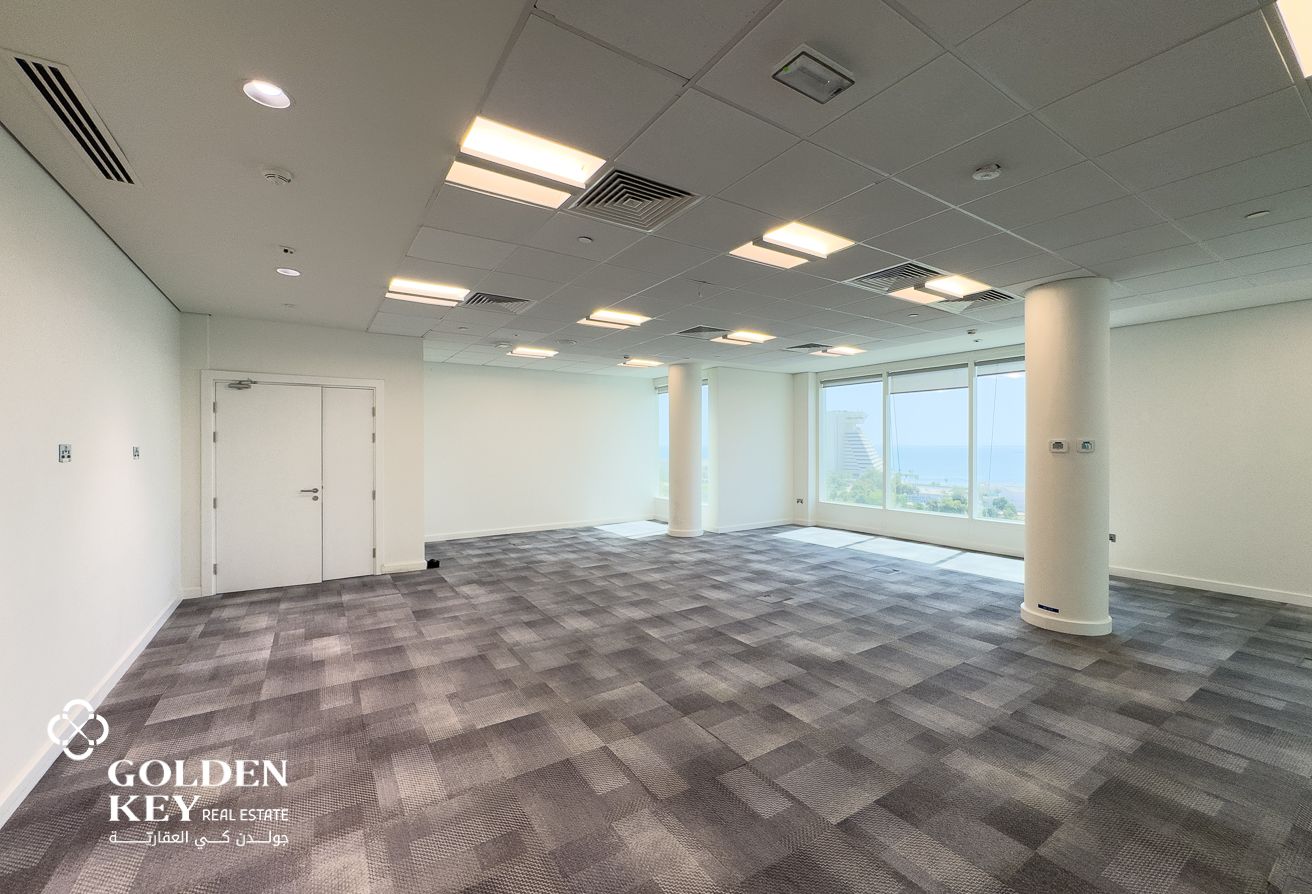 Premium Office with Sea View | 172 sqm | West Bay