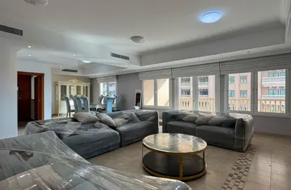 Apartment - 3 Bedrooms - 4 Bathrooms for rent in East Porto Drive - Porto Arabia - The Pearl Island - Doha Apartment - 3 Bedrooms - 4 Bathrooms for rent in East Porto Drive - Porto Arabia - The Pearl Island - Doha