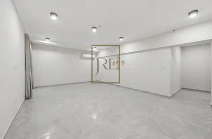 Apartment - 2 Bedrooms - 3 Bathrooms for rent in Musheireb Apartments - Musheireb - Doha