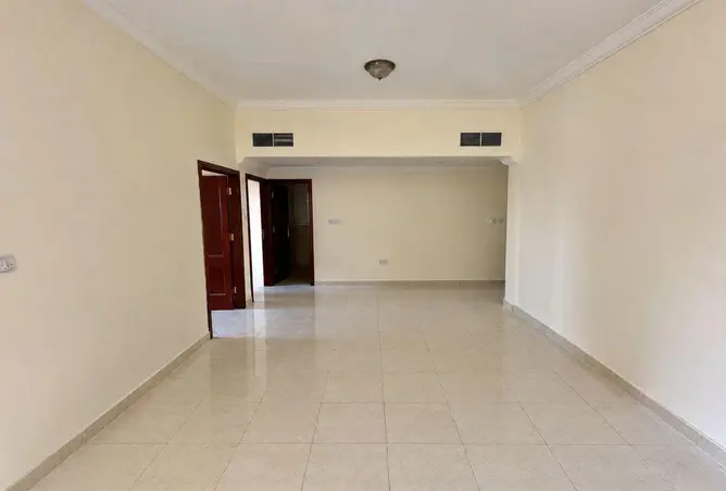 63922100 - Property Image 2