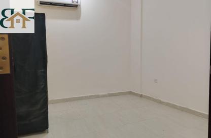 Apartment - 1 Bedroom - 2 Bathrooms for rent in Bin Omran - Fereej Bin Omran - Doha