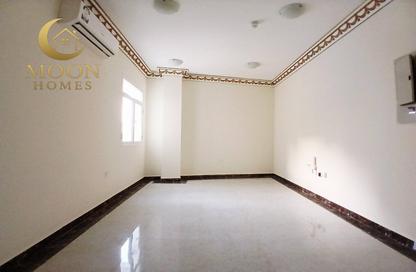 Apartment - 2 Bedrooms - 2 Bathrooms for rent in Al Mansoura - Al Mansoura - Doha