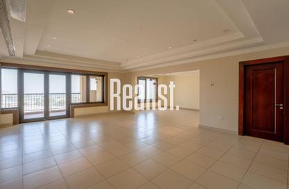 Apartment - 2 Bedrooms - 3 Bathrooms for rent in East Porto Drive - Porto Arabia - The Pearl Island - Doha Apartment - 2 Bedrooms - 3 Bathrooms for rent in East Porto Drive - Porto Arabia - The Pearl Island - Doha