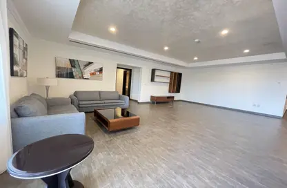 Apartment - 2 Bedrooms - 3 Bathrooms for rent in East Porto Drive - Porto Arabia - The Pearl Island - Doha