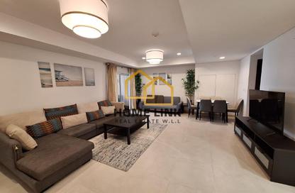 Apartment - 1 - 2 for rent in Viva West - Viva Bahriyah - The Pearl Island - Doha Apartment - 1 - 2 for rent in Viva West - Viva Bahriyah - The Pearl Island - Doha