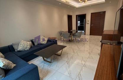 Apartment - 1 - 1 for rent in Floresta Gardens - Floresta Gardens - The Pearl Island - Doha Apartment - 1 - 1 for rent in Floresta Gardens - Floresta Gardens - The Pearl Island - Doha