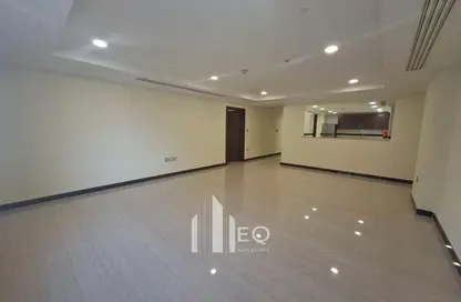 Apartment - 1 Bedroom - 2 Bathrooms for rent in East Porto Drive - Porto Arabia - The Pearl Island - Doha