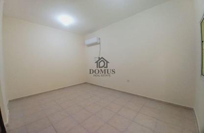 Apartment - 2 Bedrooms - 2 Bathrooms for rent in Thabit Bin Zaid Street - Al Mansoura - Doha