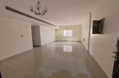 Apartment - 3 Bedrooms - 3 Bathrooms for rent in Al Mansoura - Al Mansoura - Doha