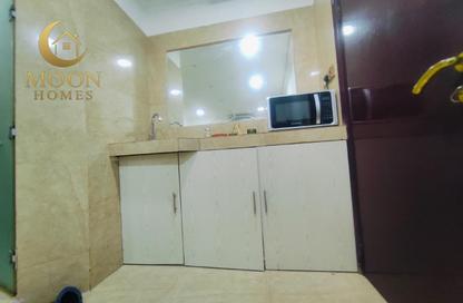 Apartment - Studio - 1 Bathroom for rent in Umm Ghwailina Comm - Umm Ghuwalina - Umm Ghuwailina - Doha