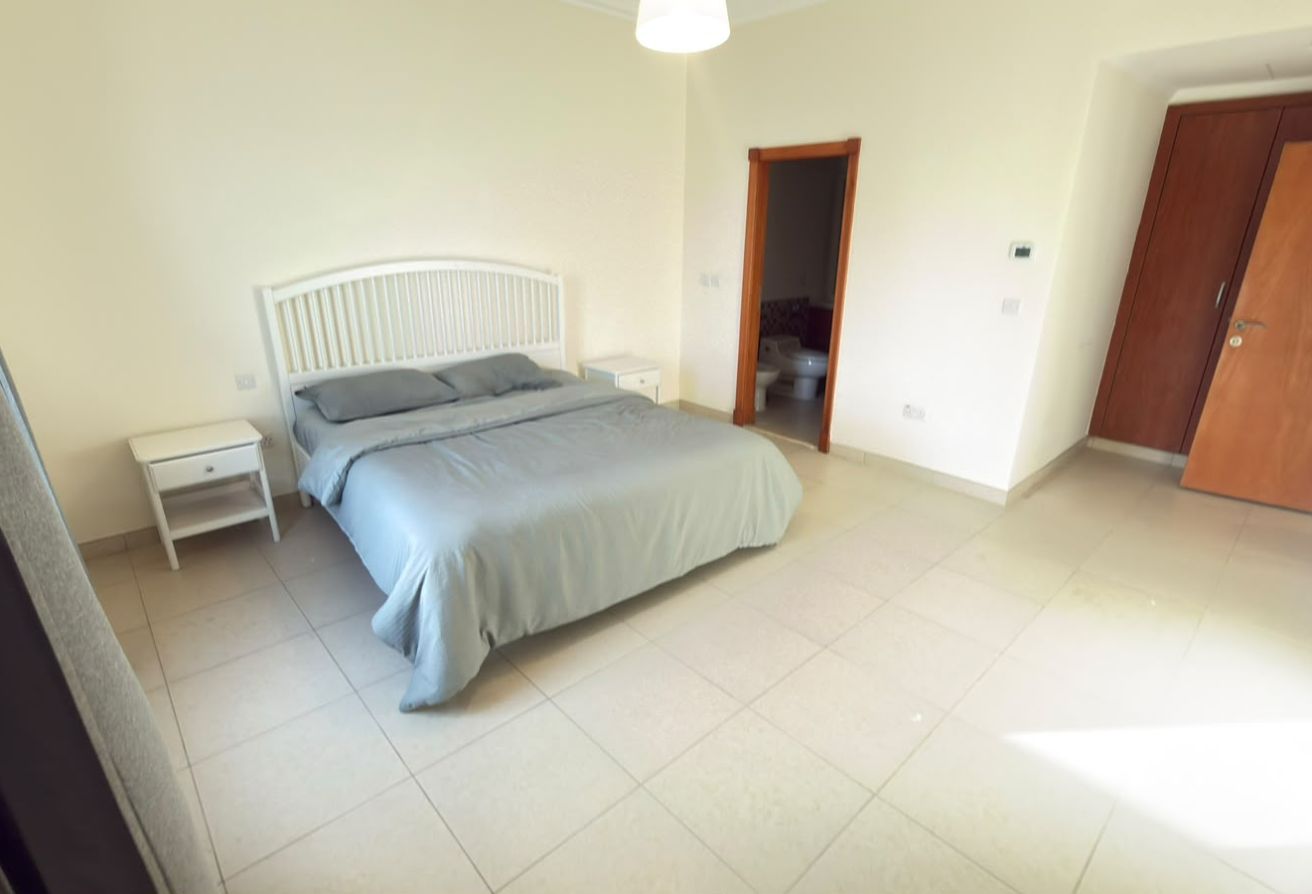 LAVISH FF 1 BEDROOM IN PEARL @ 8000 ONLY thumbnail 5