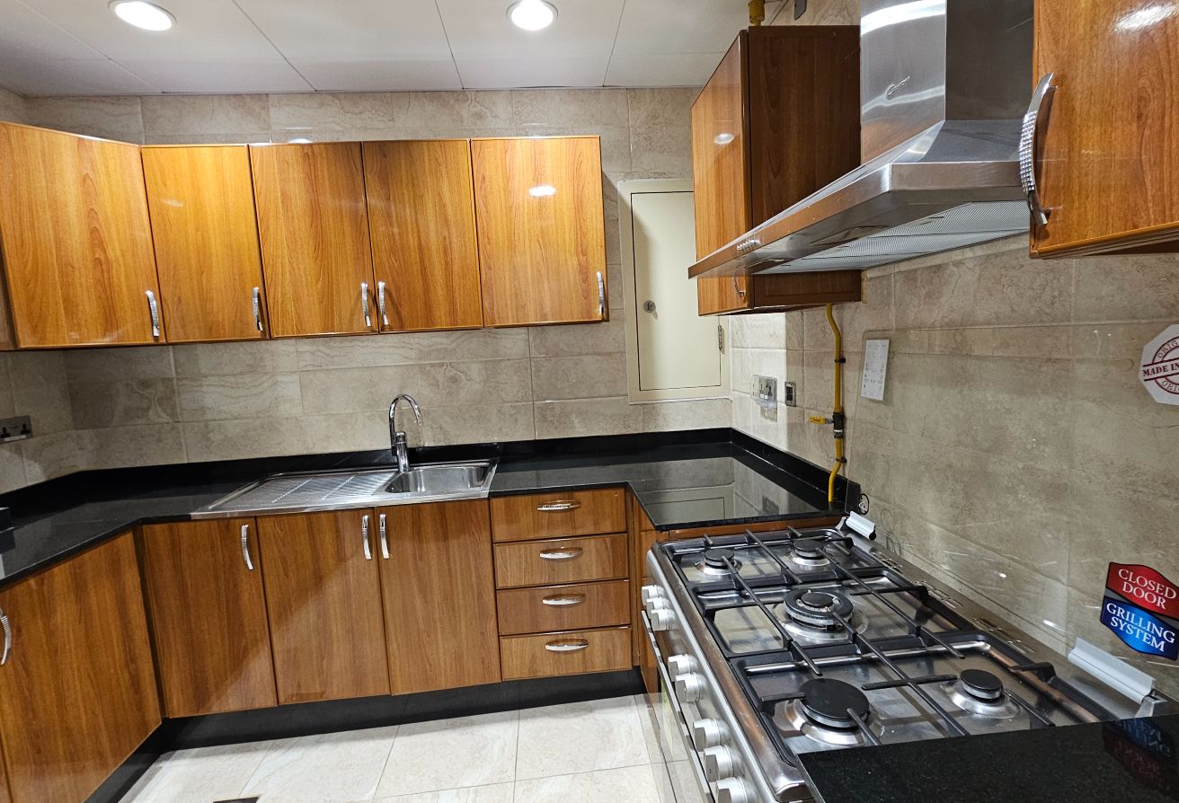 Spacious 2-Bedroom Semi-Furnished Apartment | Lusa thumbnail 8