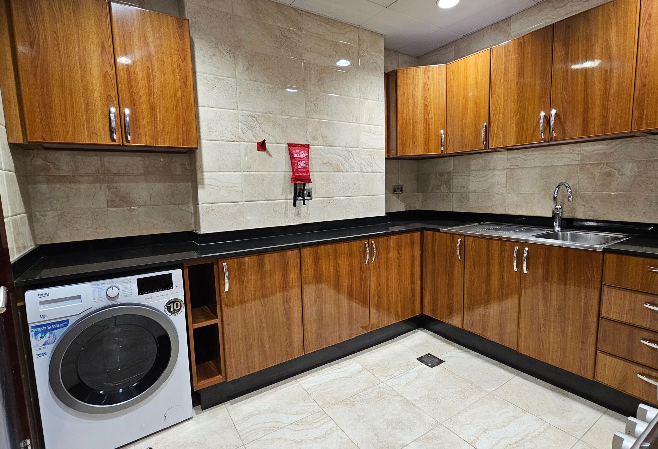 Spacious 2-Bedroom Semi-Furnished Apartment | Lusa thumbnail 5
