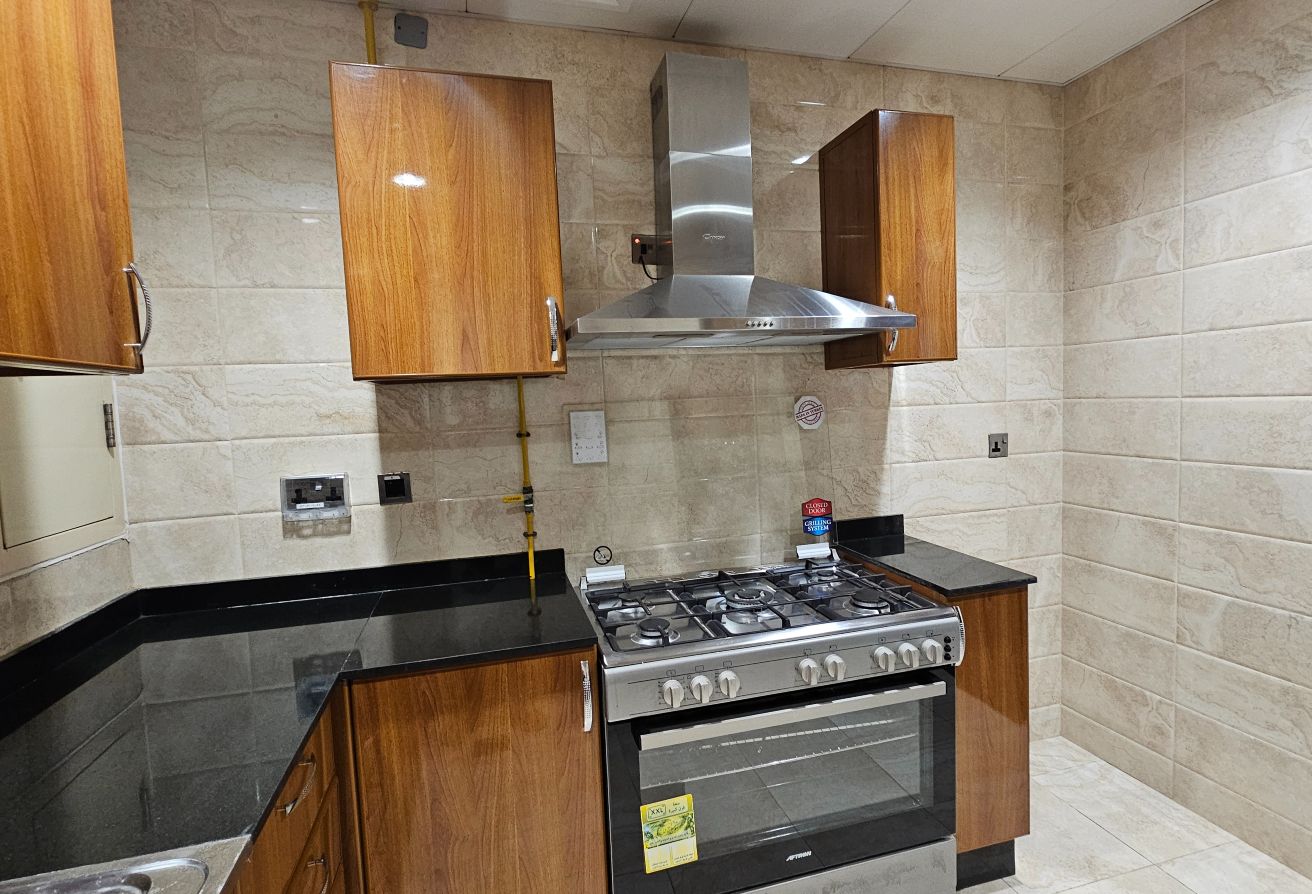 Spacious 2-Bedroom Semi-Furnished Apartment | Lusa thumbnail 6