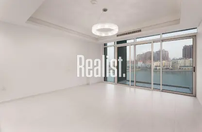 Apartment - 1 Bedroom - 2 Bathrooms for rent in Crystal Residence - Gewan Island - The Pearl Island - Doha