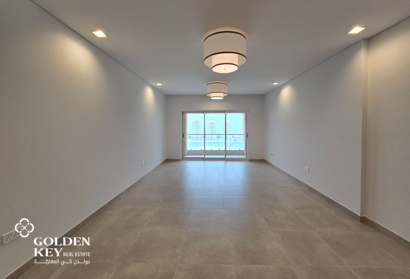 High Floor | Spacious 1BR w/ Balcony and Sea View