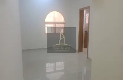 Apartment - 1 Bedroom - 2 Bathrooms for rent in Salaja Street - Doha Al Jadeed - Doha