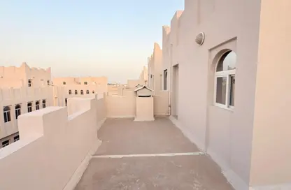 فيلا - 5 غرف نوم - 6 حمامات للبيع في الوكير - الوكير - الوكرة