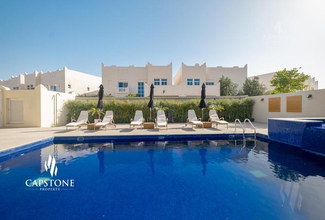 960744 - Property Image 2