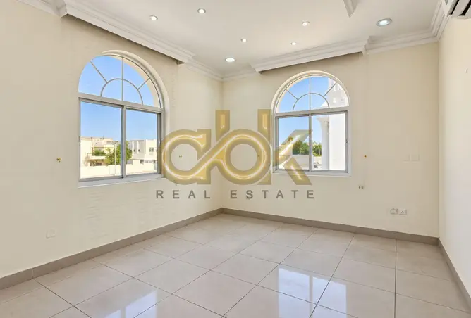 64031945 - Property Image 2