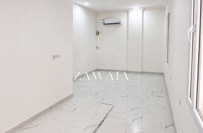 Apartment - 3 Bedrooms - 3 Bathrooms for rent in OqbaBin Nafie Steet - Old Airport Road - Doha