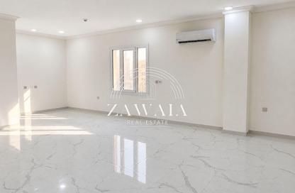 Apartment - 3 Bedrooms - 3 Bathrooms for rent in OqbaBin Nafie Steet - Old Airport Road - Doha