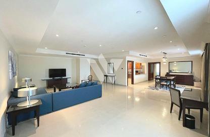 Apartment - 2 Bedrooms - 3 Bathrooms for rent in West Porto Drive - Porto Arabia - The Pearl Island - Doha