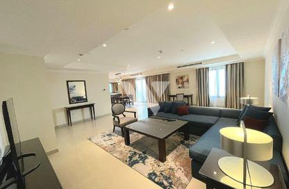 Apartment - 2 Bedrooms - 3 Bathrooms for rent in West Porto Drive - Porto Arabia - The Pearl Island - Doha