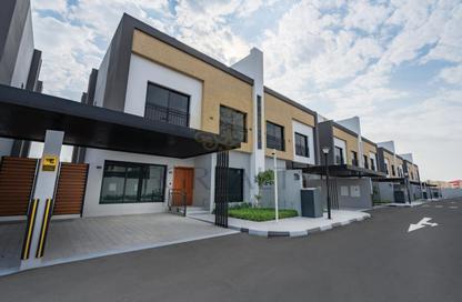 مجمع سكني - 6 غرف نوم - 5 حمامات للايجار في فلل النجمة - جنوب مويثر - منطقة مويثر - الدوحة