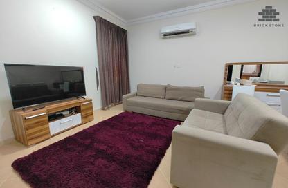 Apartment - 2 Bedrooms - 2 Bathrooms for rent in Muntazah 7 - Al Muntazah - Doha