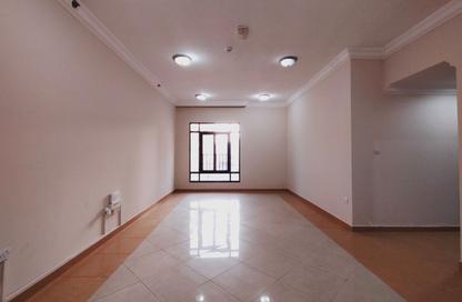 Apartment - 3 Bedrooms - 3 Bathrooms for rent in Asim Bin Omar Street - Al Mansoura - Doha Apartment - 3 Bedrooms - 3 Bathrooms for rent in Asim Bin Omar Street - Al Mansoura - Doha
