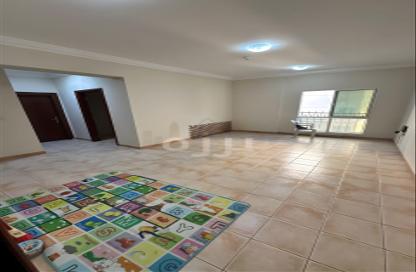 Apartment - 2 Bedrooms - 2 Bathrooms for rent in Al Sadd - Doha