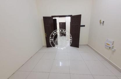 Apartment - 5 Bedrooms - 3 Bathrooms for rent in Old Airport Road - Old Airport Road - Doha Apartment - 5 Bedrooms - 3 Bathrooms for rent in Old Airport Road - Old Airport Road - Doha
