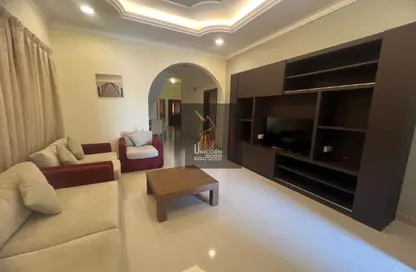 Apartment - 3 Bedrooms - 3 Bathrooms for rent in Al Kheesa - Al Kheesa - Umm Salal Mohammed