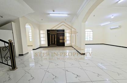 Villa - 5 Bedrooms - 5 Bathrooms for rent in Ain Khalid Gate - Ain Khaled - Doha