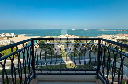 Apartment - 2 Bedrooms - 3 Bathrooms for rent in Floresta Gardens - Floresta Gardens - The Pearl Island - Doha