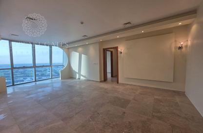 Apartment - 2 Bedrooms - 2 Bathrooms for rent in Zig Zag Tower B - Zig Zag Towers - West Bay - Doha