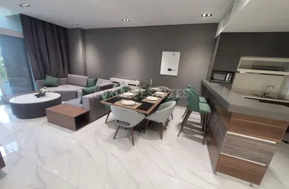 Apartment - 3 Bedrooms - 3 Bathrooms for sale in Crescent Building - Yasmeen City - Lusail